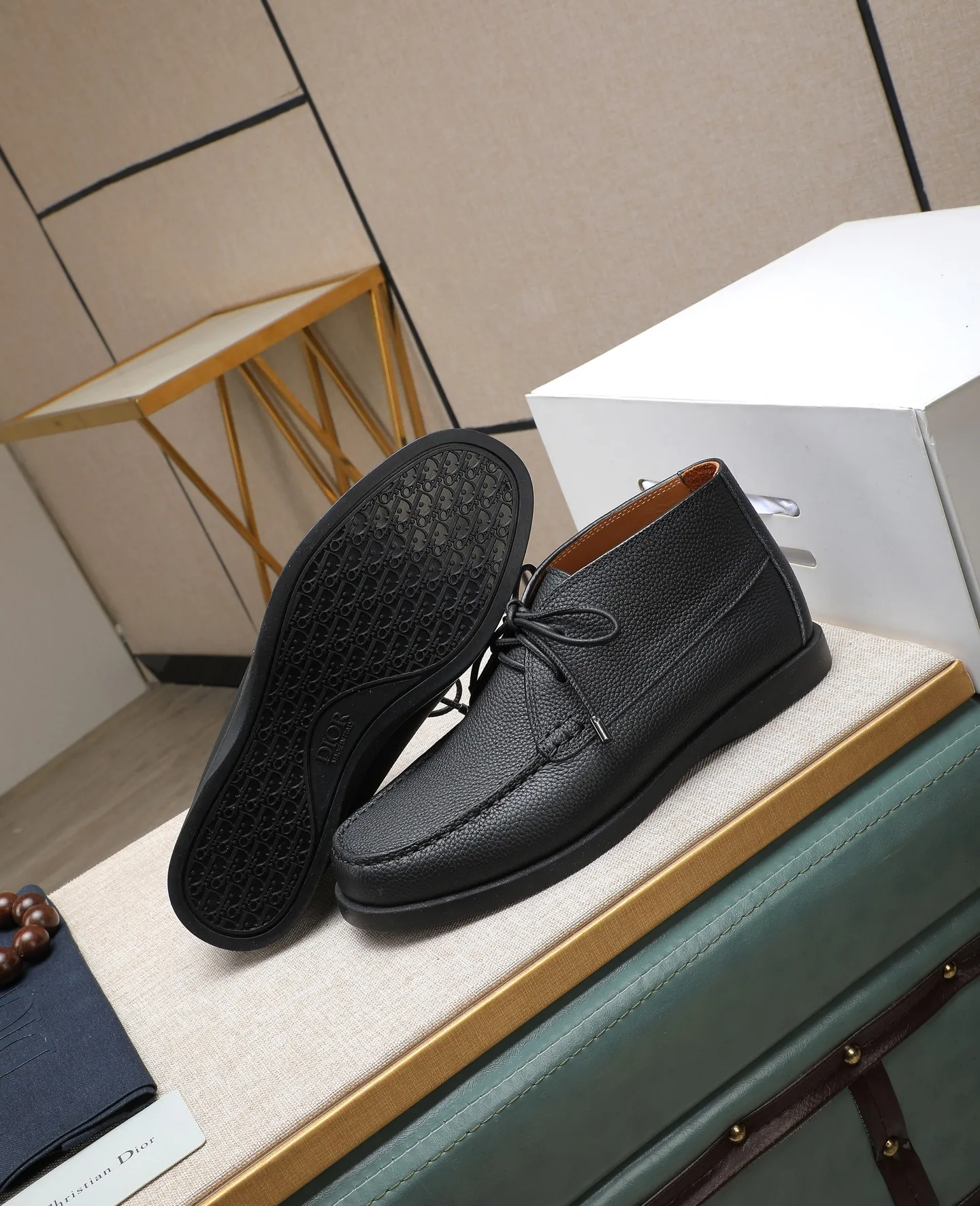 Men's shoes 💰600💰Water-dyed cow lining Original order quality Dior —🆘. Dior Original order purchase, high-end leather shoes, fabric: Made of Italian imported cowhide➕Water-dyed cow lining/cowhide lining➕Specially available original outsole, fine workmanship, real-life photos🎬Size: 38-44 (with full set of packaging)